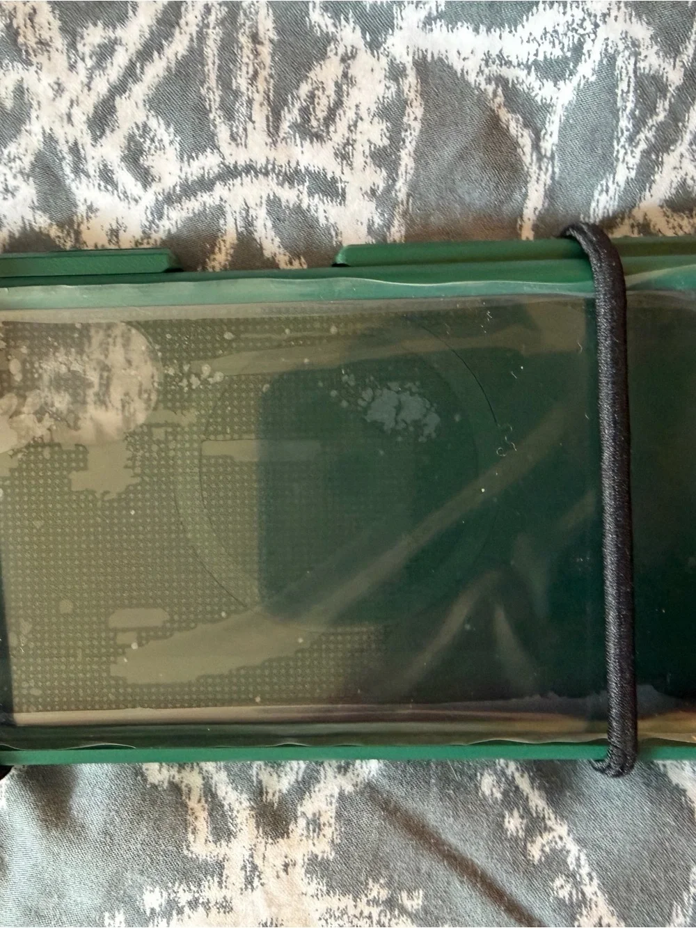 Green Magnetic Wireless Charging Phone Case - Picture 2 of 2